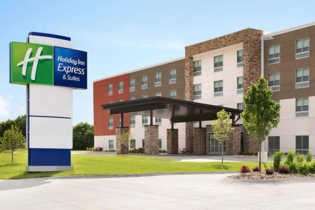 Holiday Inn Express & Suites - Canton By Ihg Exterior foto